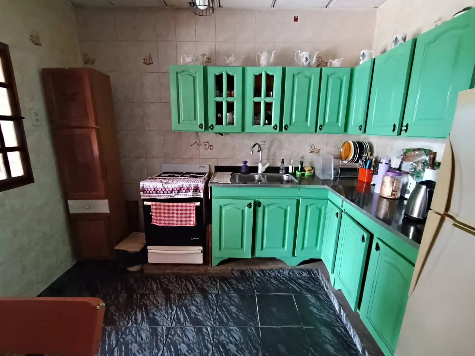 CASA PARA TRES FAMILIAS EN LOTE PROPIO, Pola 3600 - Villa Lugano foto 4