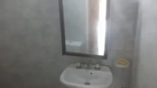 PH PLANTA BAJA FRENTE CON COCINA COMEDOR, AGUA CALIENTE POR TERMOTANQUE, BAÑO CON DUCHA Y BIDET Y 1 HABITACIÓN. foto 5