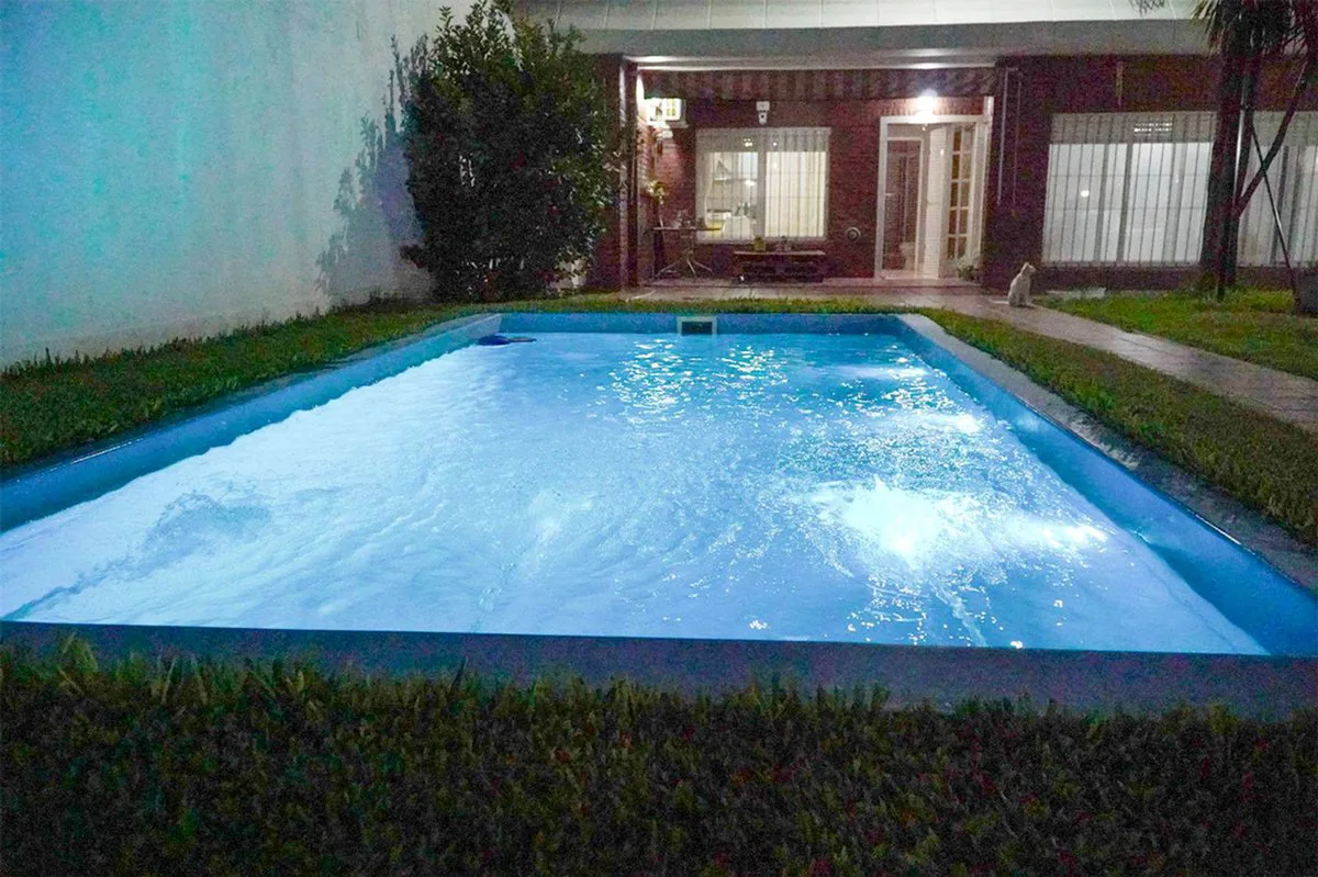 VENTA PH 4 AMB TAPIALES COCHERA PARQUE PISCINA foto 4