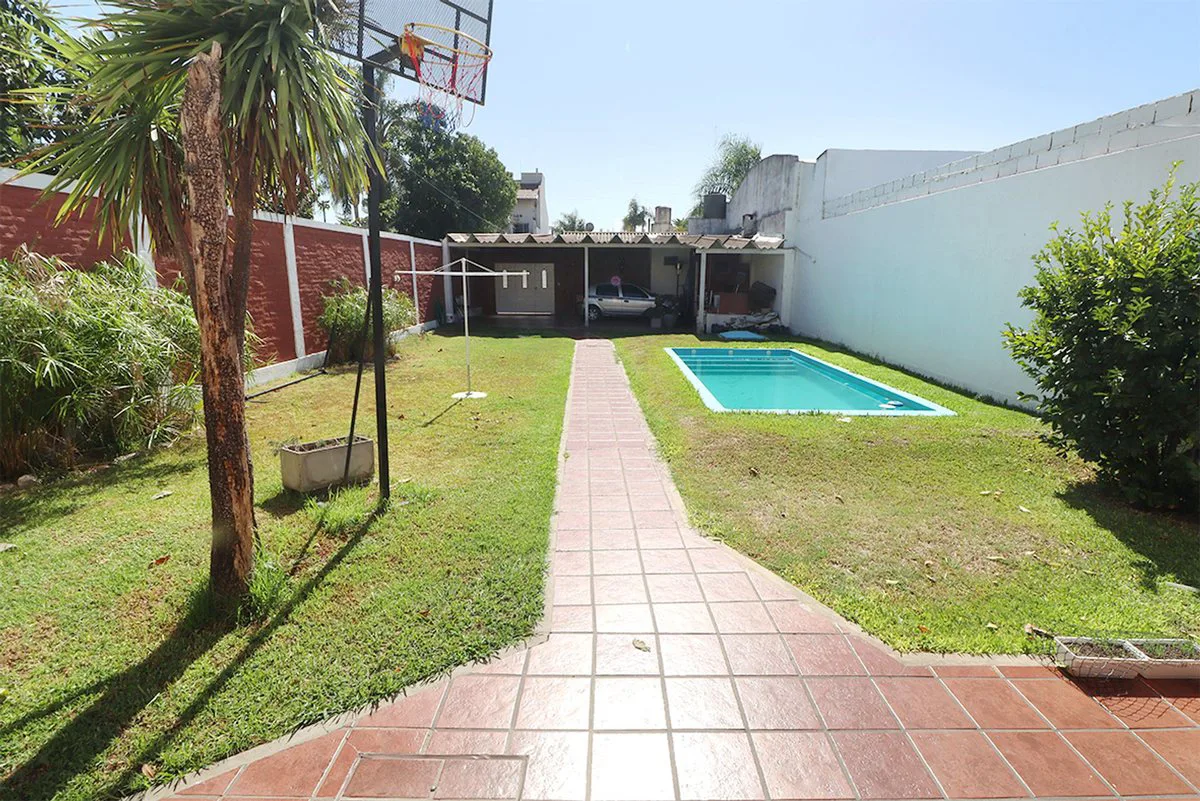 VENTA PH 4 AMB TAPIALES COCHERA PARQUE PISCINA foto 5