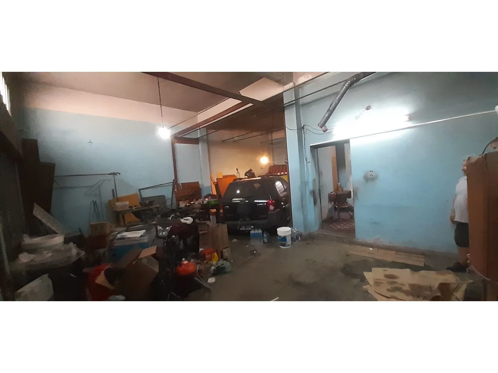 Casa a refaccionar en dos Plantas con Local grande sobre Excelente lote foto 2