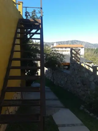 COMPLEJO EN VENTA A 5 MINUTOS DE PLENO CENTRO CASA+3/4 DEPTO PILETA PARQUE foto 4