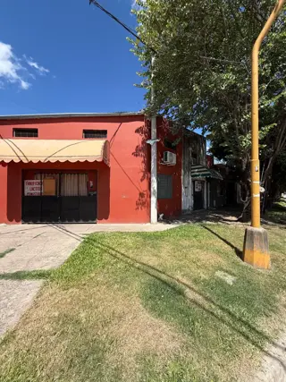 GALPON EN VENTA UBICADO EN ESQUINA JAVIER DE LA ROSA Y MITRE foto 2