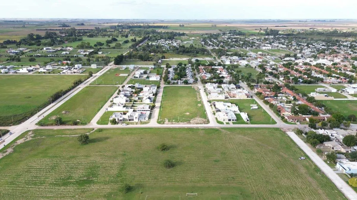 Se vende lote en Masneri y Barberis (Lote 20) foto 5