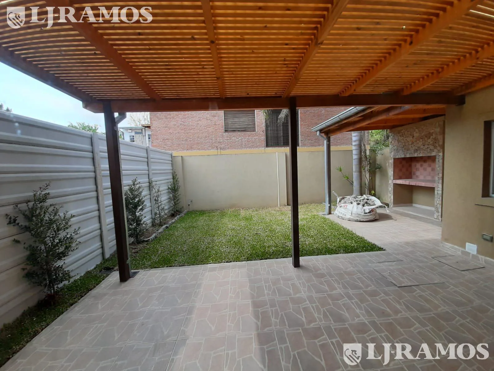 Casa a estrenar con 4 dormitorios en venta en Rincón de Milberg. foto 4