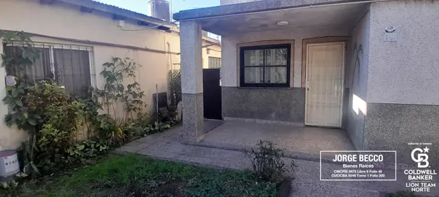 Casa en venta 4 ambientes en Jose Leon Suarez con jardin, cochera y terraza