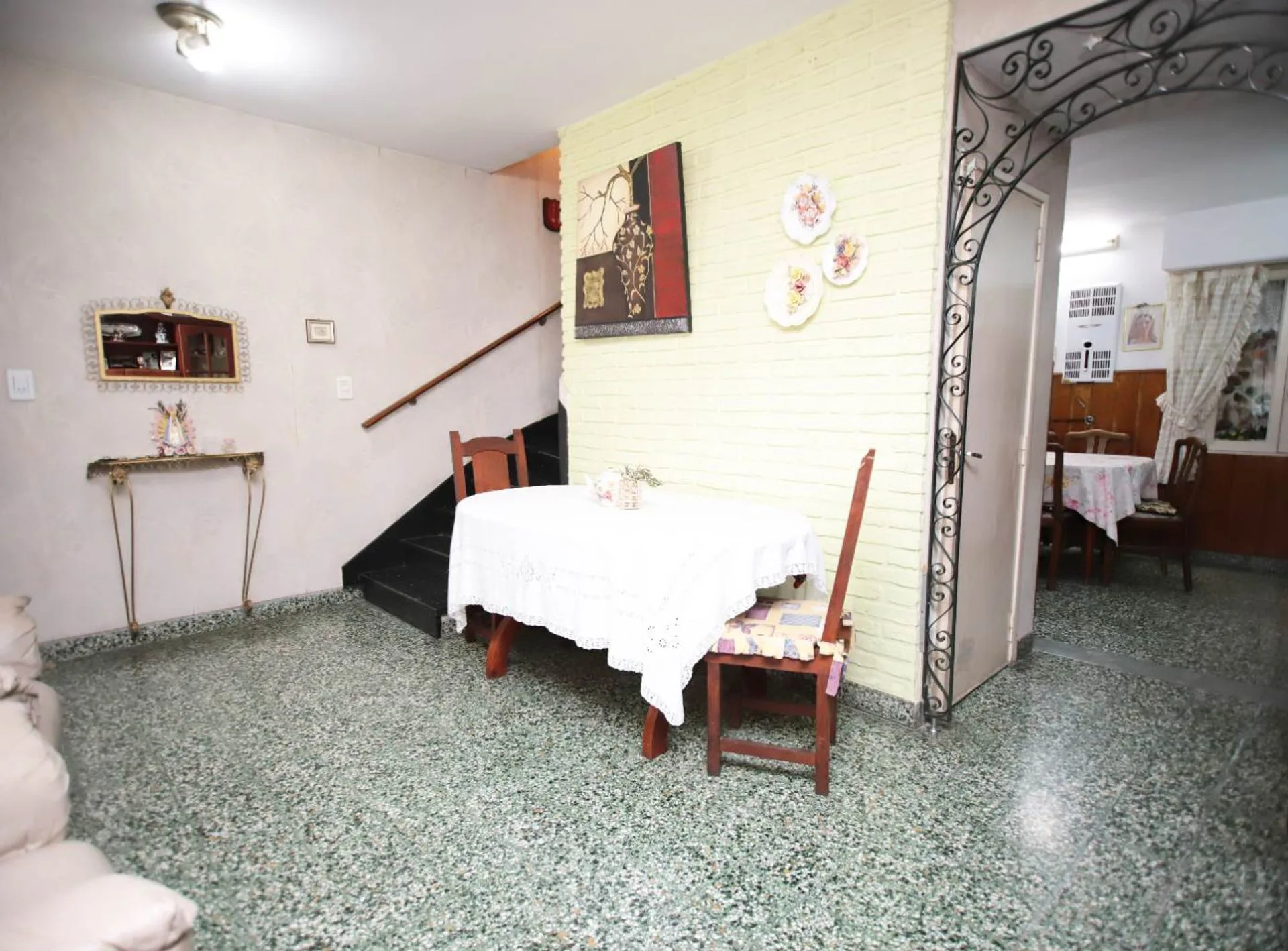 VENTA CASA 3 AMBIENTES VILLA LUZURIAGA CON COCHERA foto 2