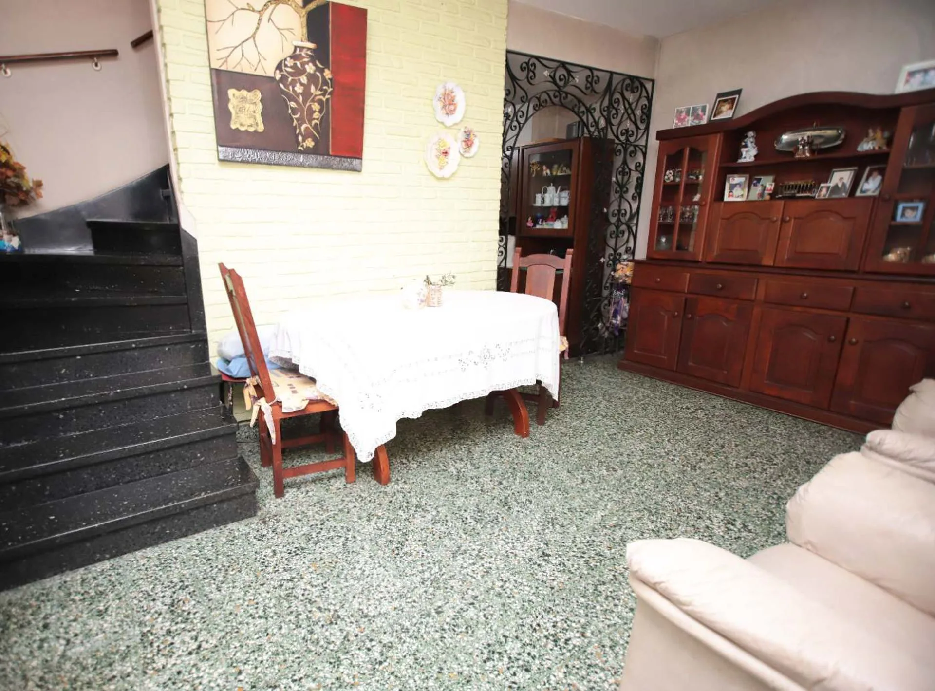 VENTA CASA 3 AMBIENTES VILLA LUZURIAGA CON COCHERA foto 4