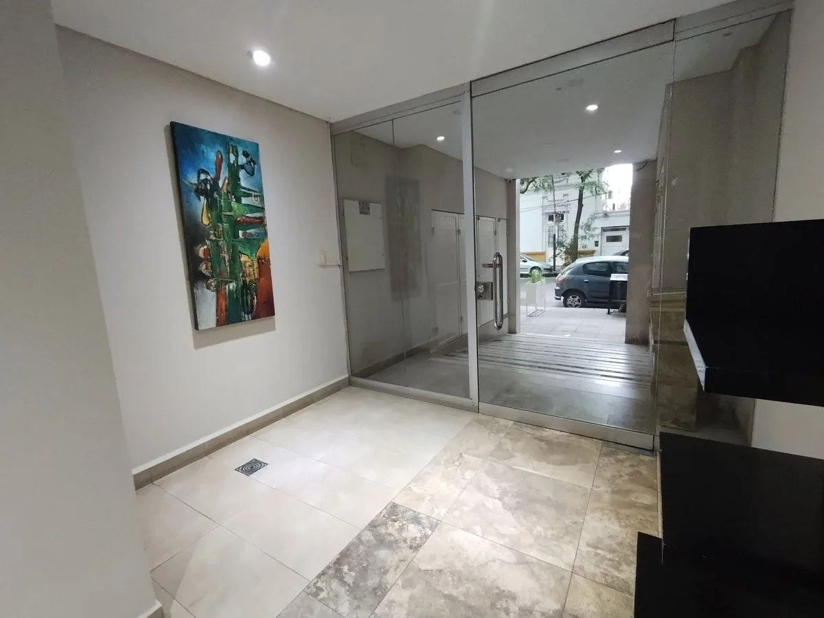 VENTA DPTO 1 DORMITORIO, AV ROCA SUR CASI LIBERTAD foto 4