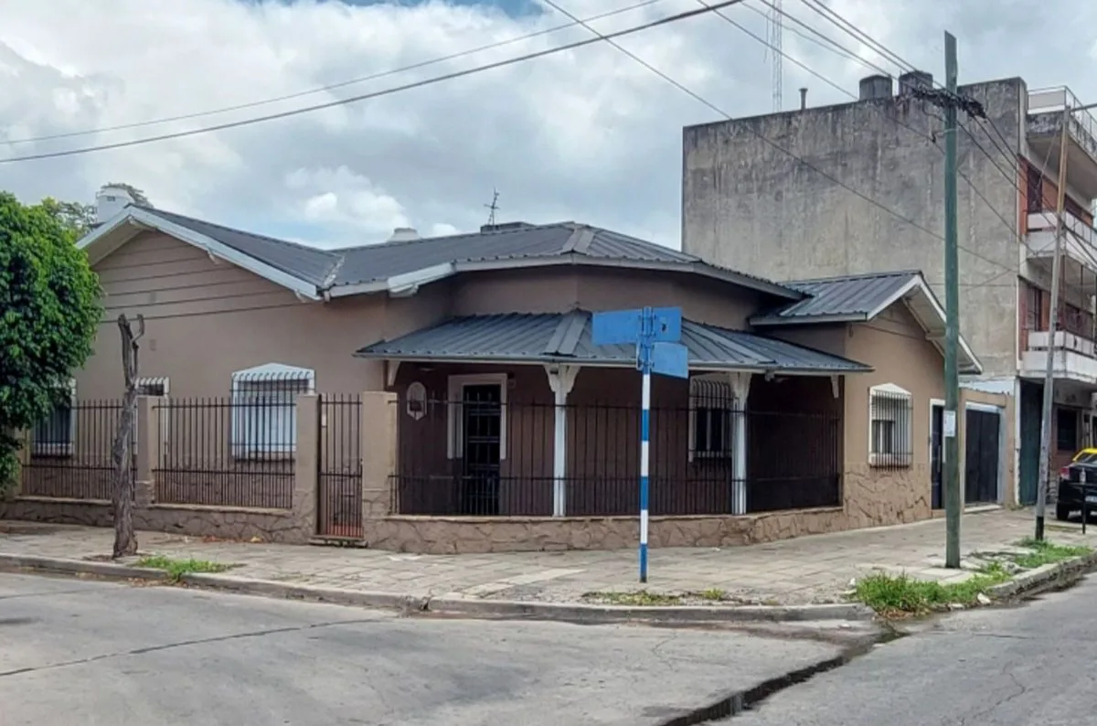 VENTA CASA MULTIFAMILIAR PILETA GARAGE SAN MARTIN