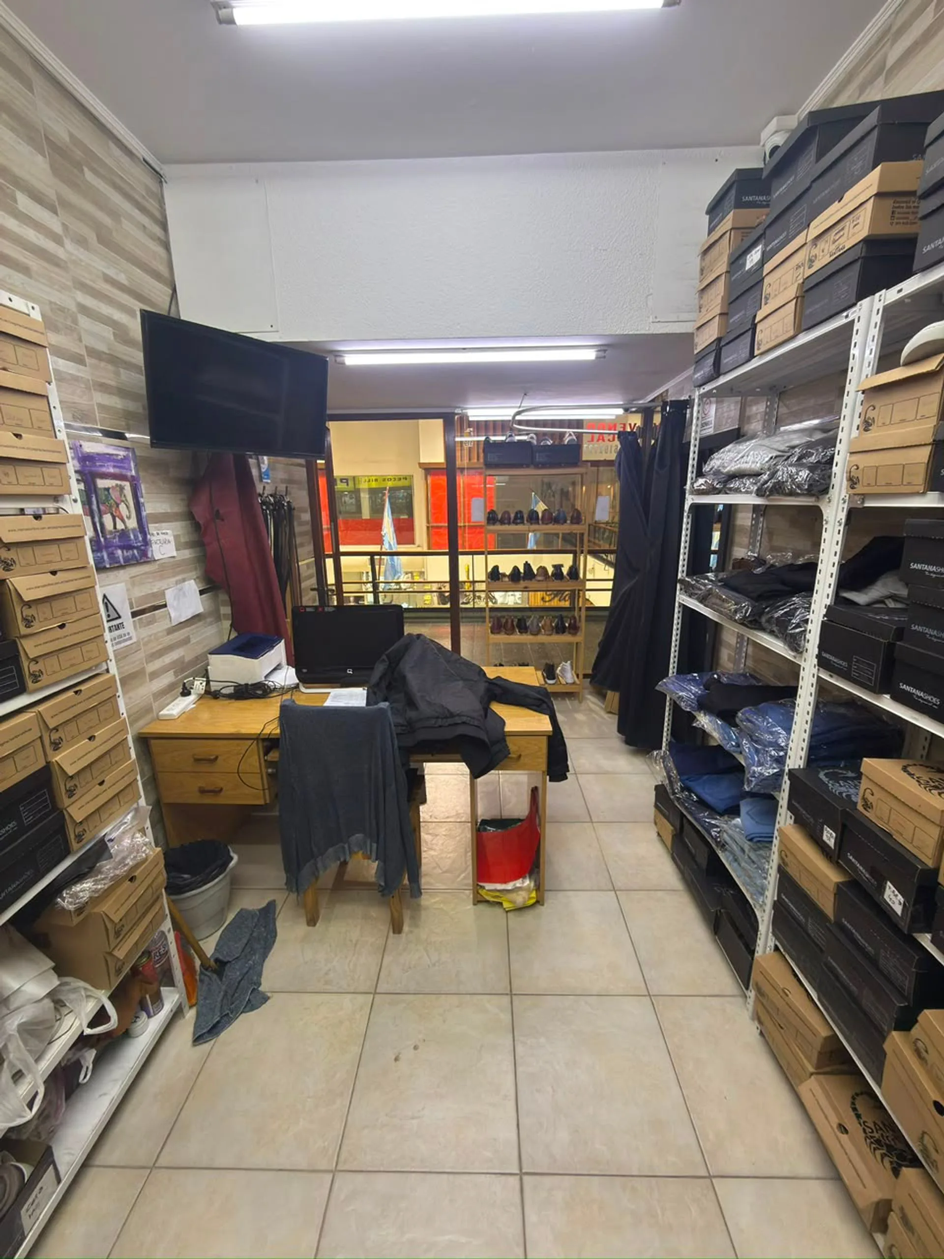 LOCAL COMERCIAL EN VENTA GALERIA ROSARIO foto 3