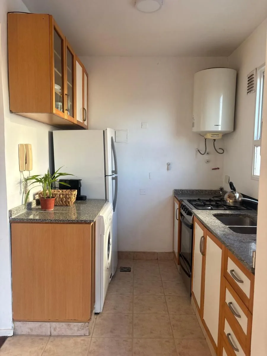 1-bedroom apartment in Palermo – photo 8 of 10
