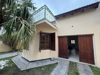 Casa en Alquiler | 3 Dormitorios | Barrio Poeta Lugones | Patio | Terraza | Pileta | Cochera foto 5