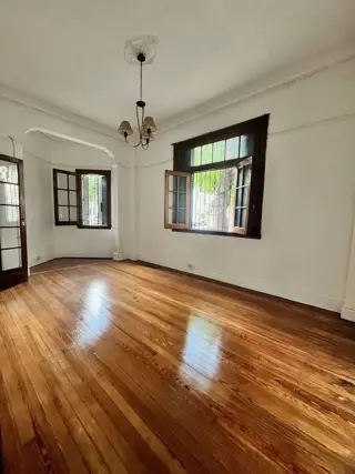 SE VENDE CASA EN FLORES APTO CREDITO foto 2