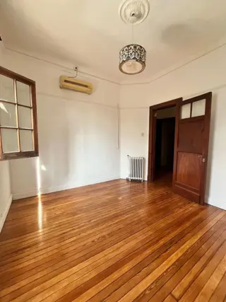 SE VENDE CASA EN FLORES APTO CREDITO foto 3