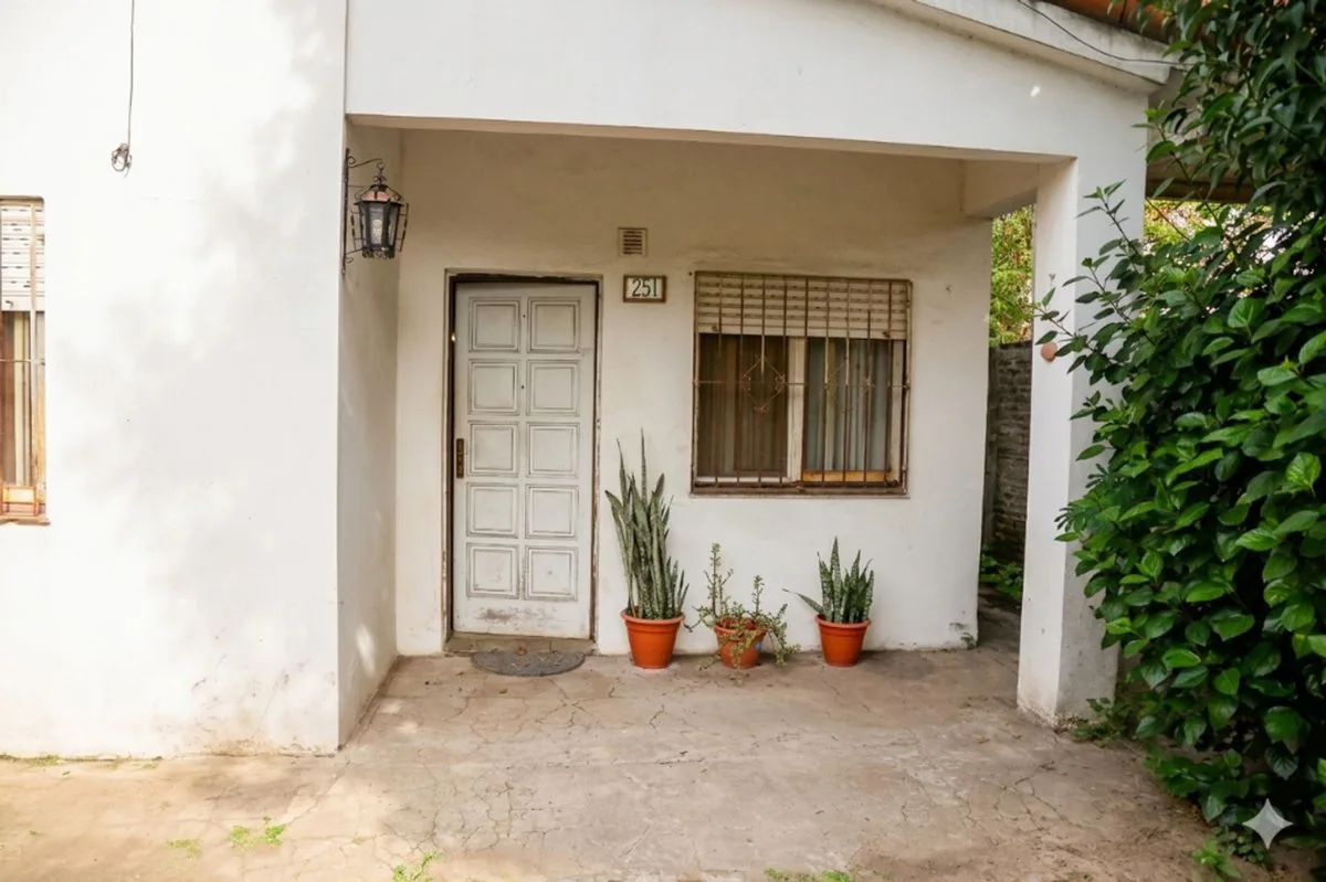 VENTA CASA GRAL. RODRIGUEZ foto 3