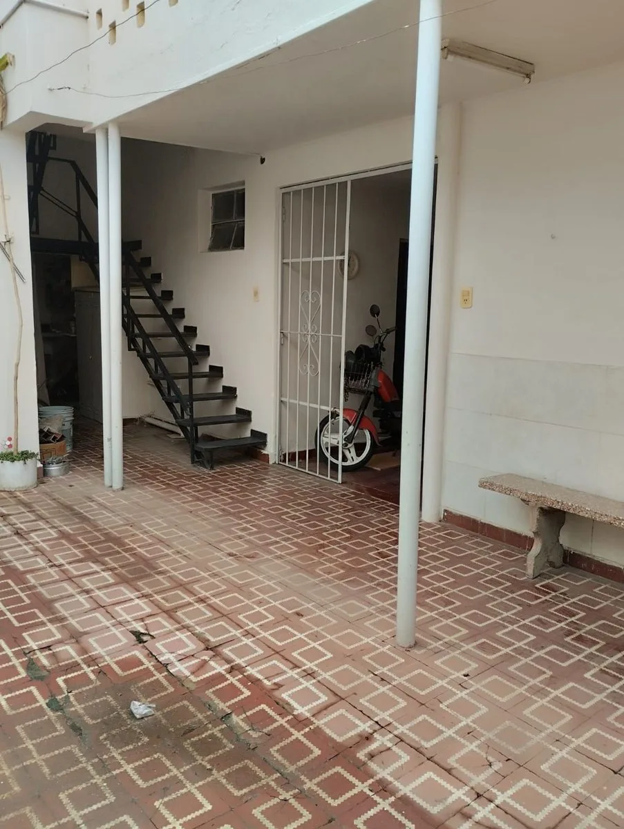 VENTA CASA + DPTO BARRIO CATEDRAL foto 3