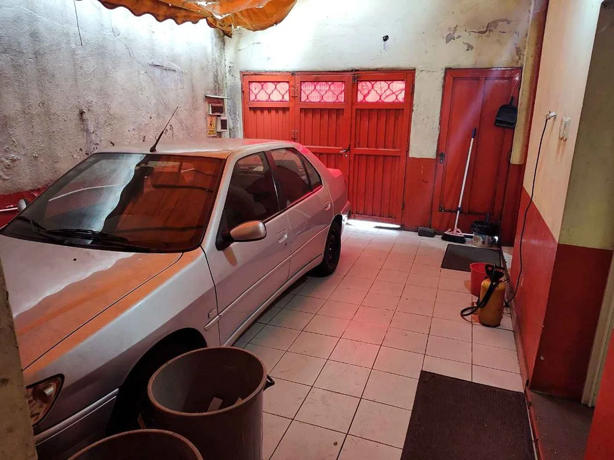 Deposito c/ vivienda, a reciclar, en venta. foto 4
