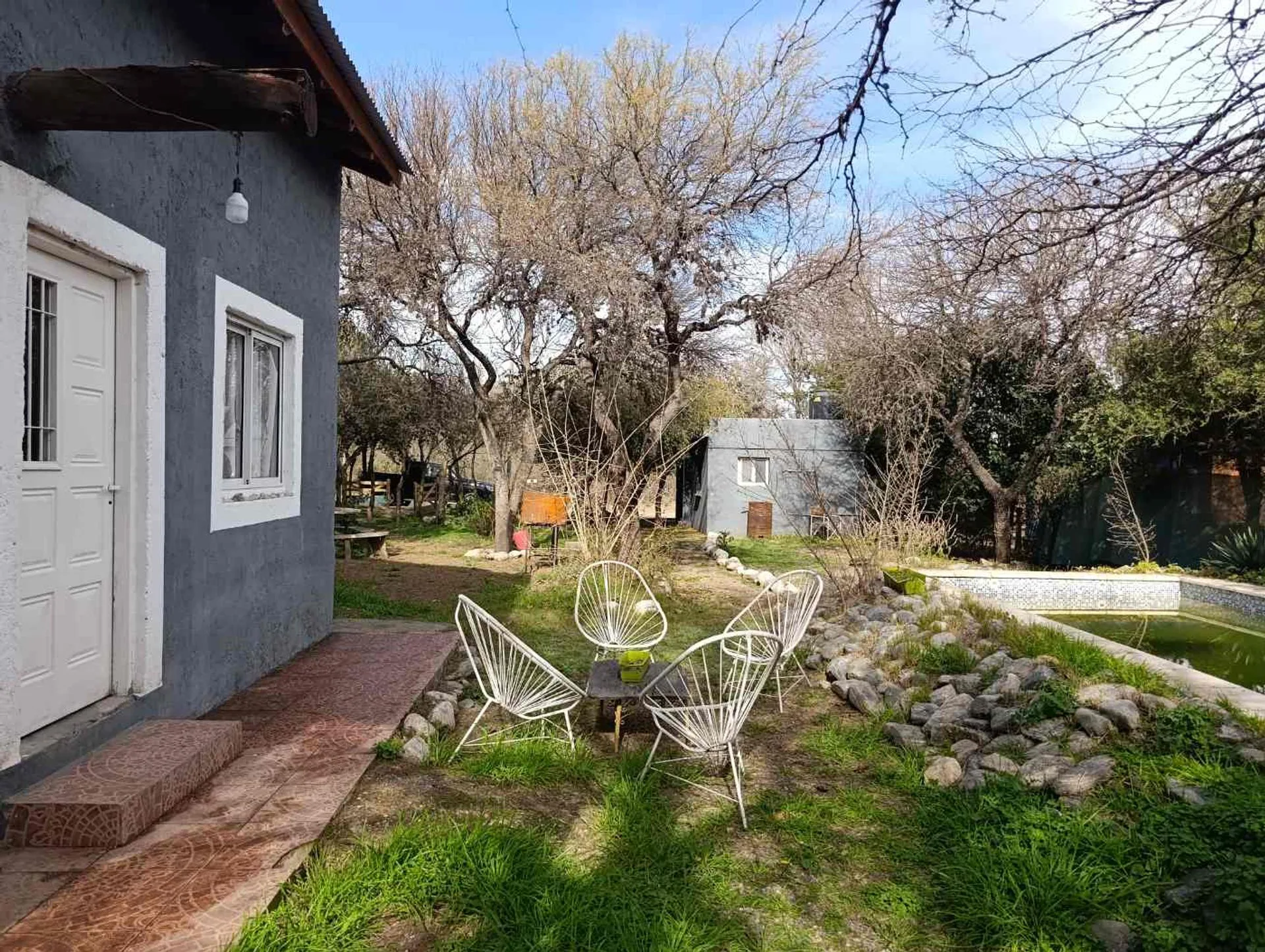 Casa con departamento/local en venta foto 2