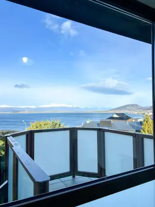 VISTAS Y COMODIDAD! CASA 3 DORM + QUINCHO +COCHERA foto 1