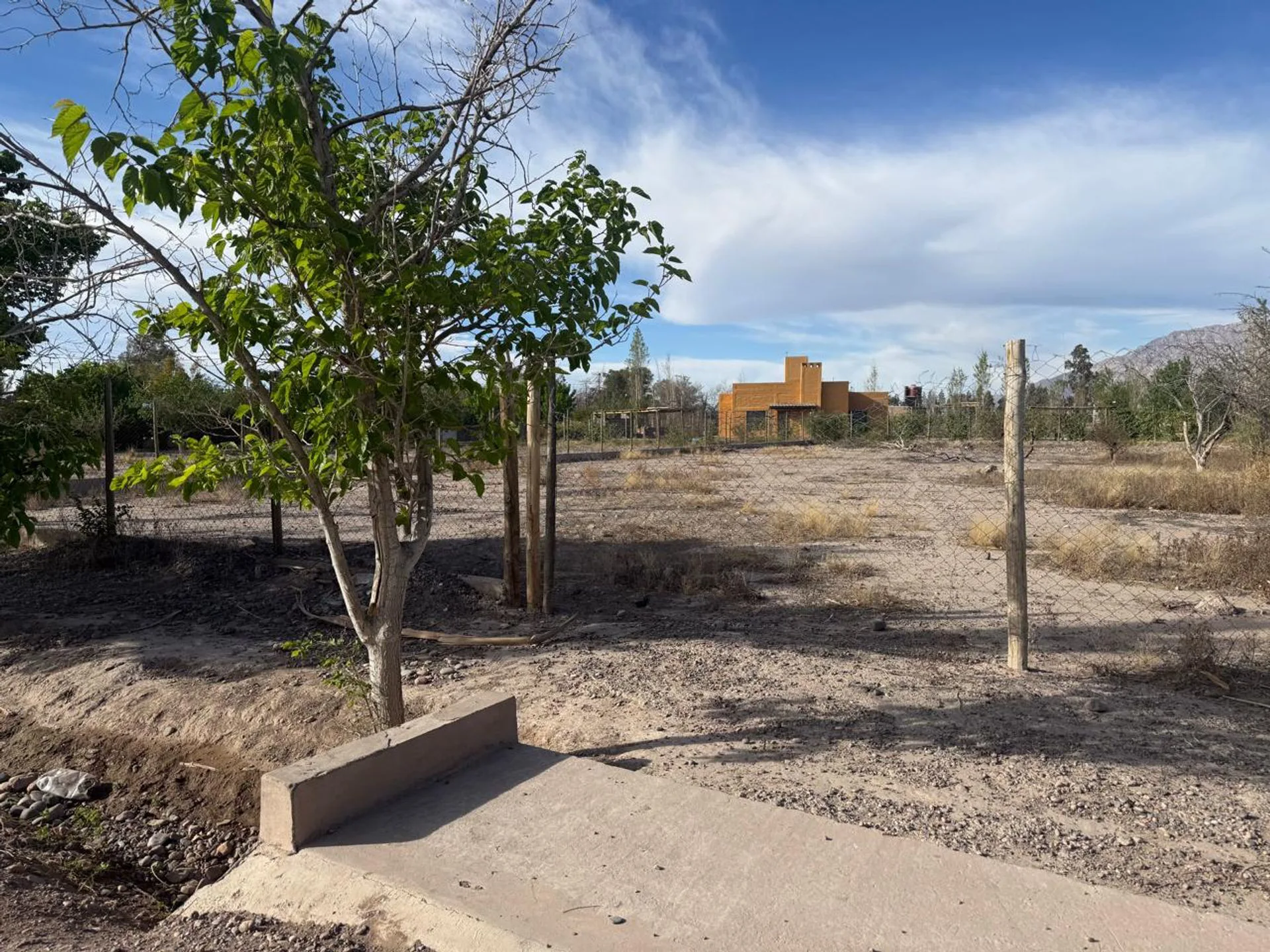 TERRENO DE 1794 M2, BARRIO LOS ALMENDROS, POCITO