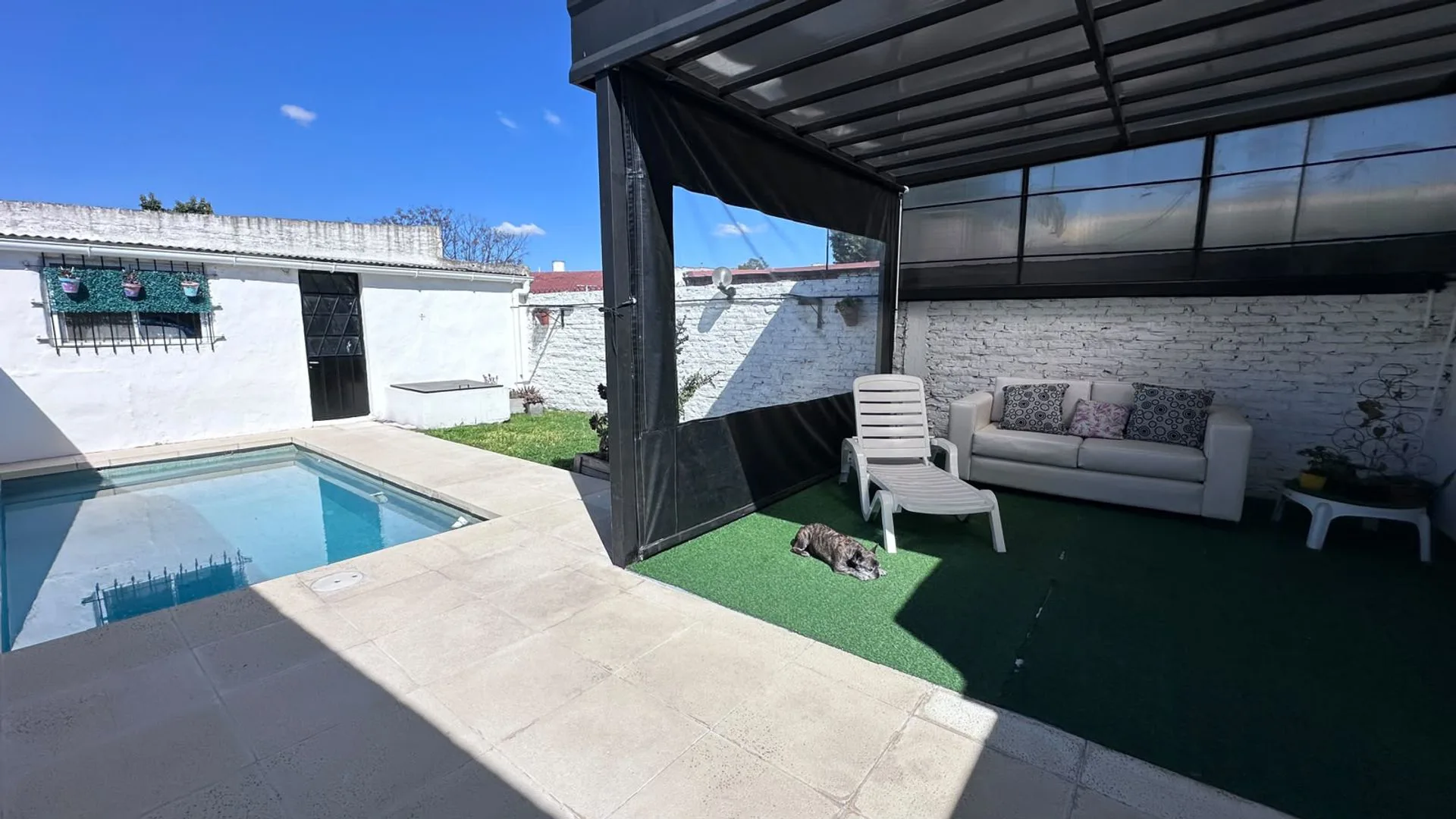 VENTA CASA BARADERO 4 HAB - COCHERA - PILETA foto 2