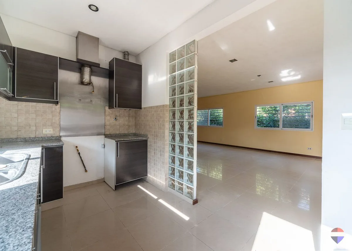 VENTA CASA 4 AMBIENTES BARRIO PELLEGRINI 3  PILAR foto 5