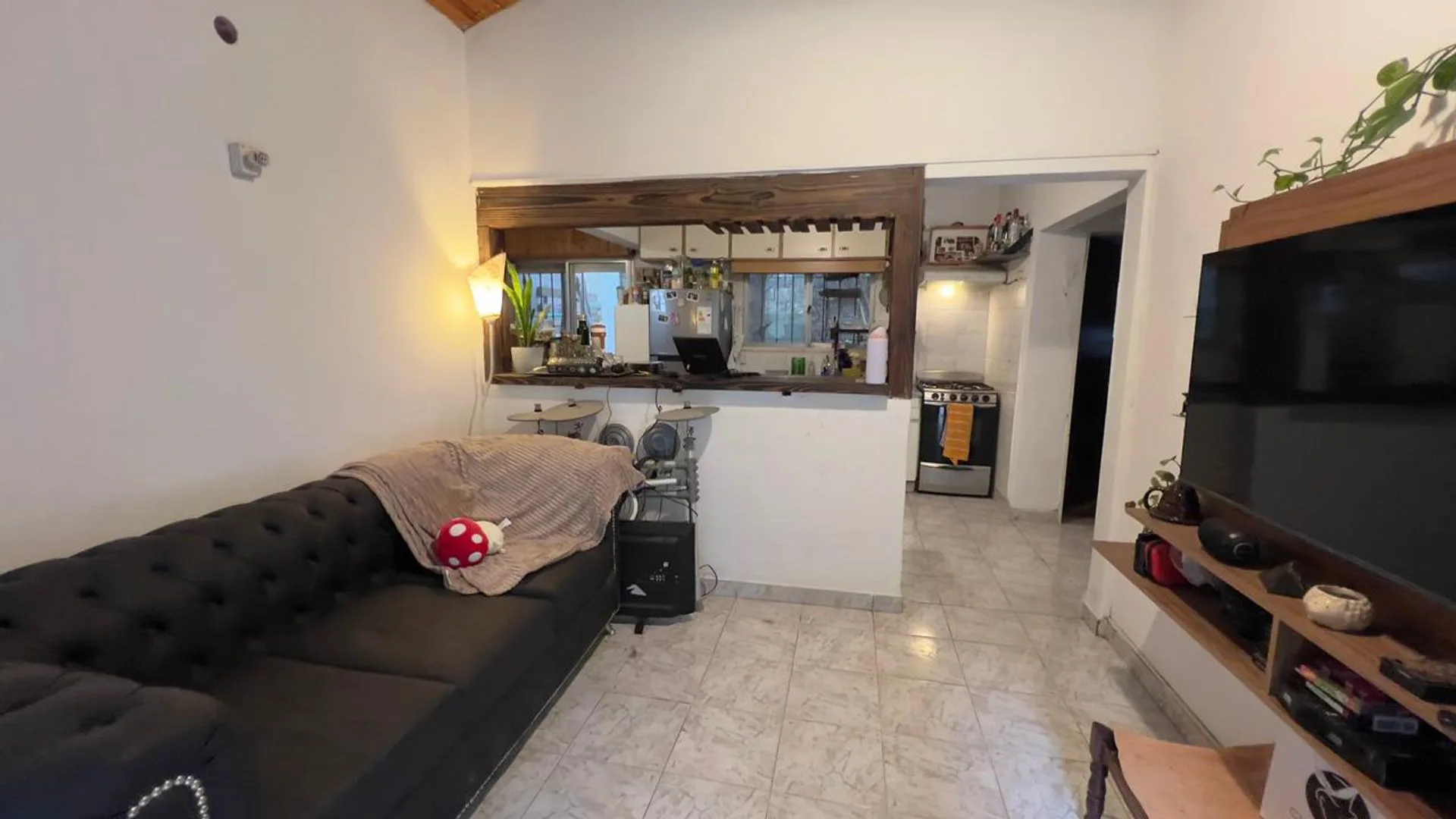 PH EN VENTA 3 AMBIENTES  EN GARIN APTO CREDITO! foto 3