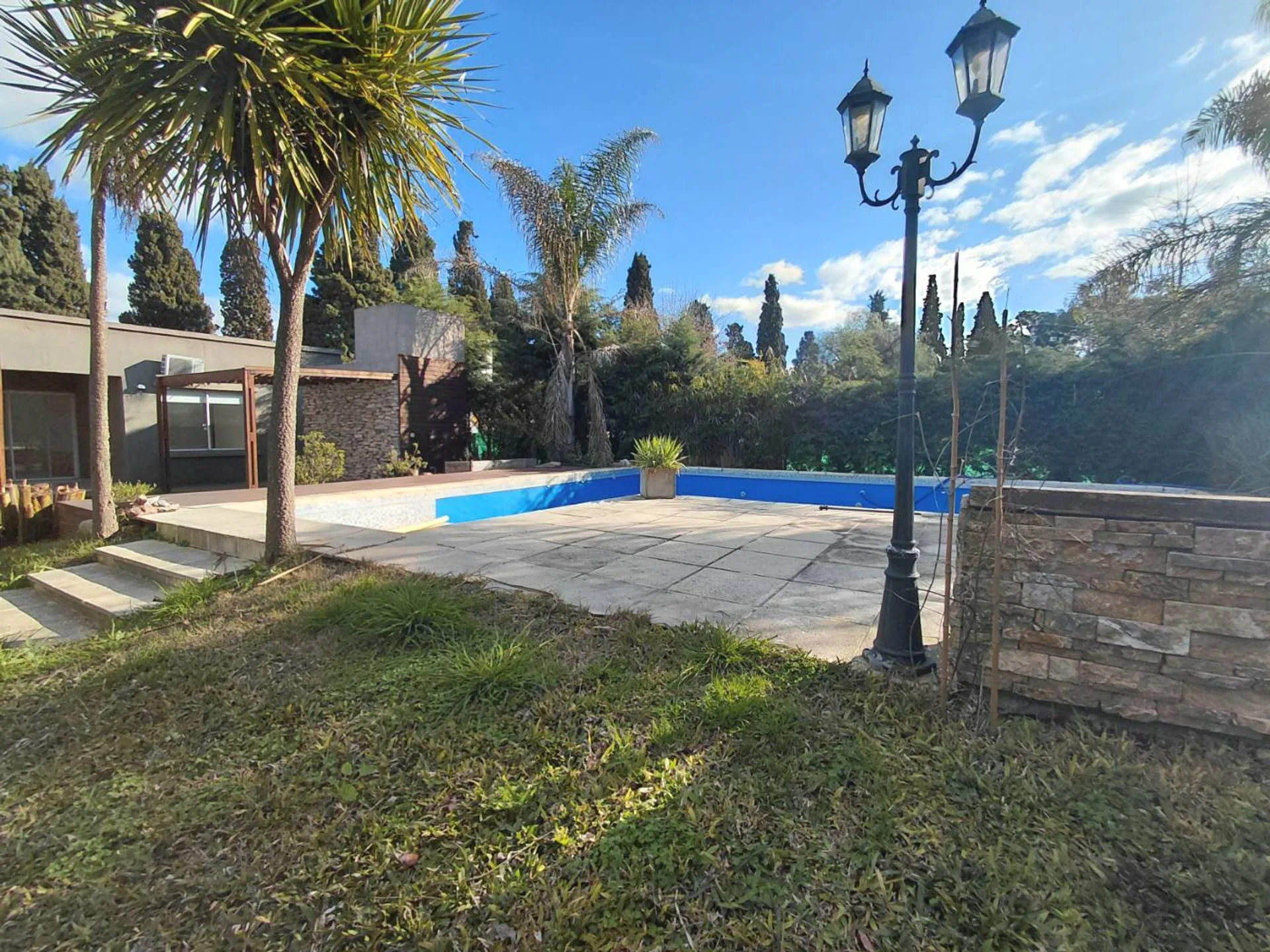 CASA VENTA AMPLIO LOTE 3 DORM PILETA ESCRITU Pilar foto 2