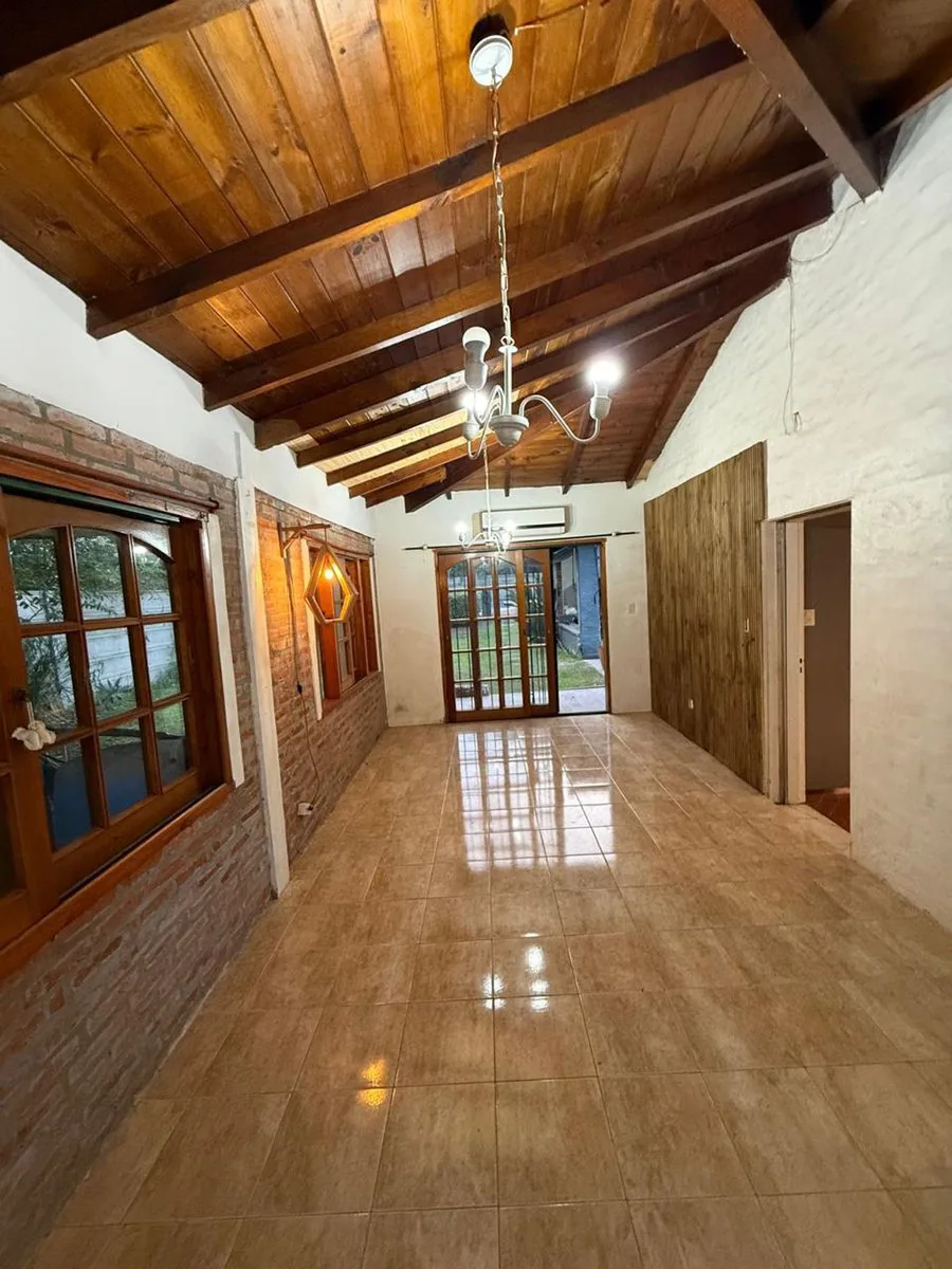 Venta casa 2 dorm, jardín/pileta quincho Pilar foto 5