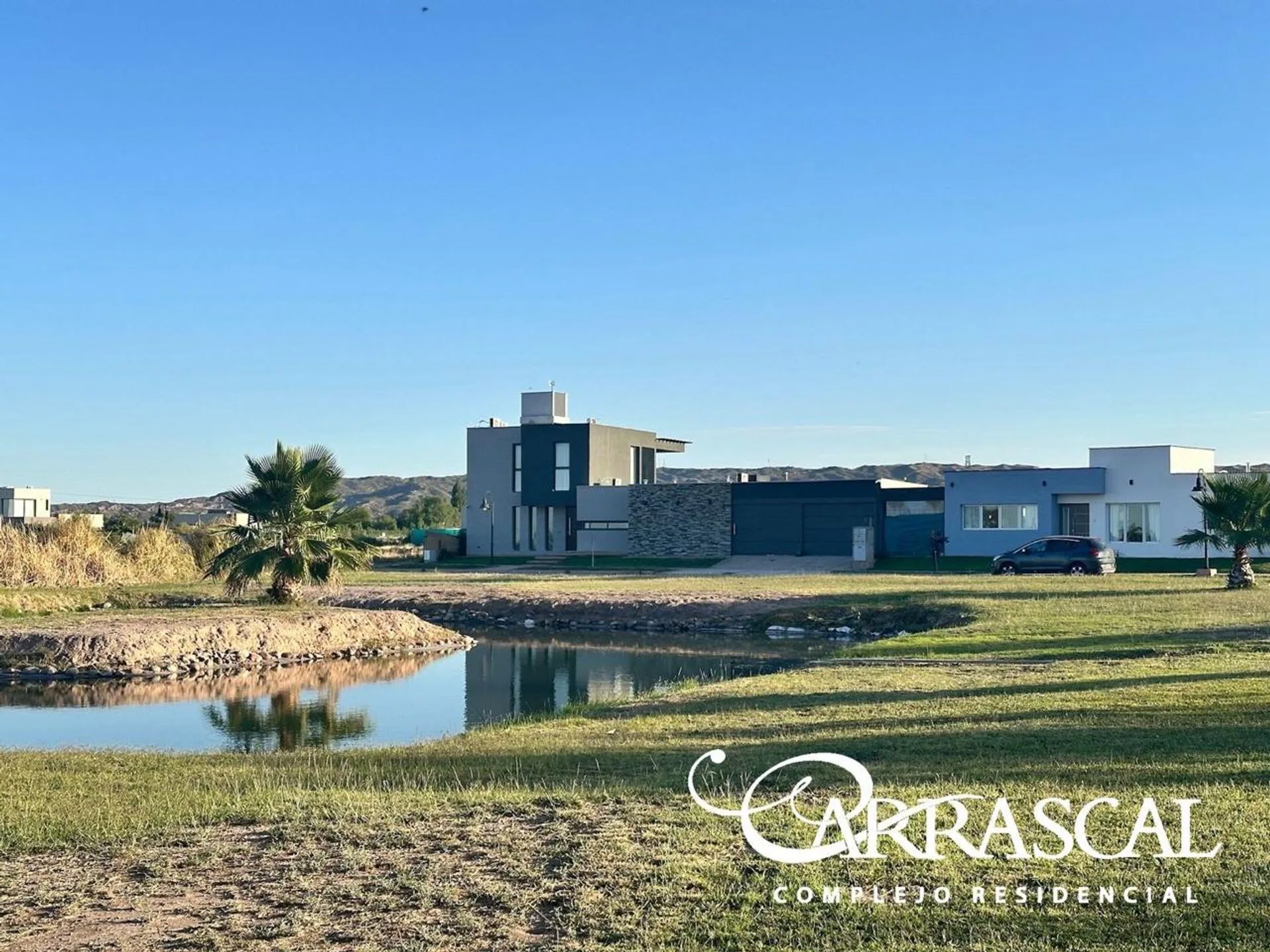 VENTA LOTE EN COMPLEJO CARRASCAL foto 3