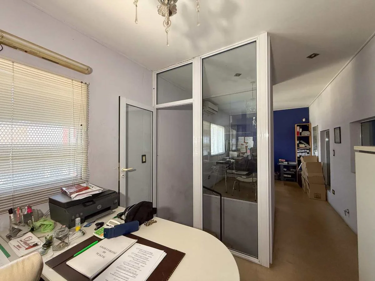 GALPON EN VENTA BERISSO + OFICINAS  INGRESO CAMION foto 4