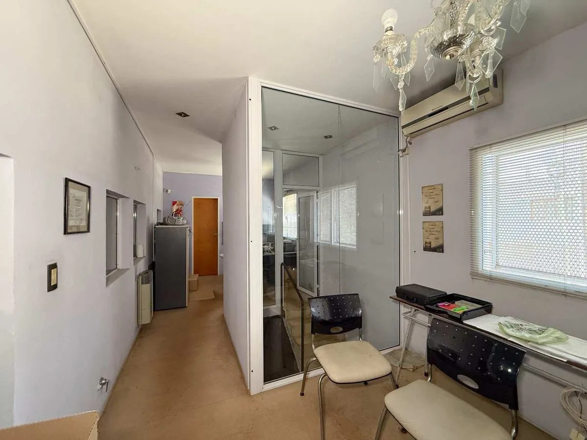 GALPON EN VENTA BERISSO + OFICINAS  INGRESO CAMION foto 5