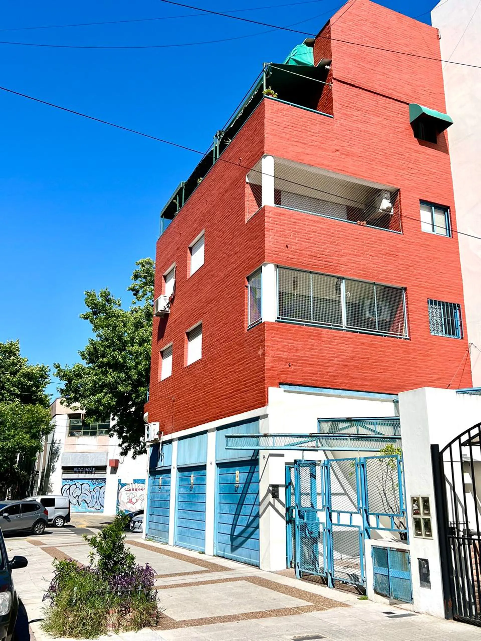 DEPARTAMENTO 2 AMBIENTES EN V. URQUIZA CON BALCON foto 2