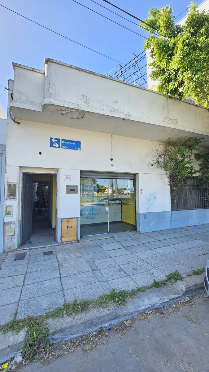 VENTA CENTRO DE SALUD VILLA LUGANO BAJO PRECIO foto 4