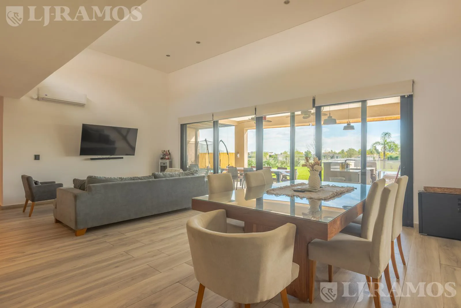CASA AMUEBLADA, CON PARQUE AL PULMON VERDE en A1 en San Sebastián MB foto 3