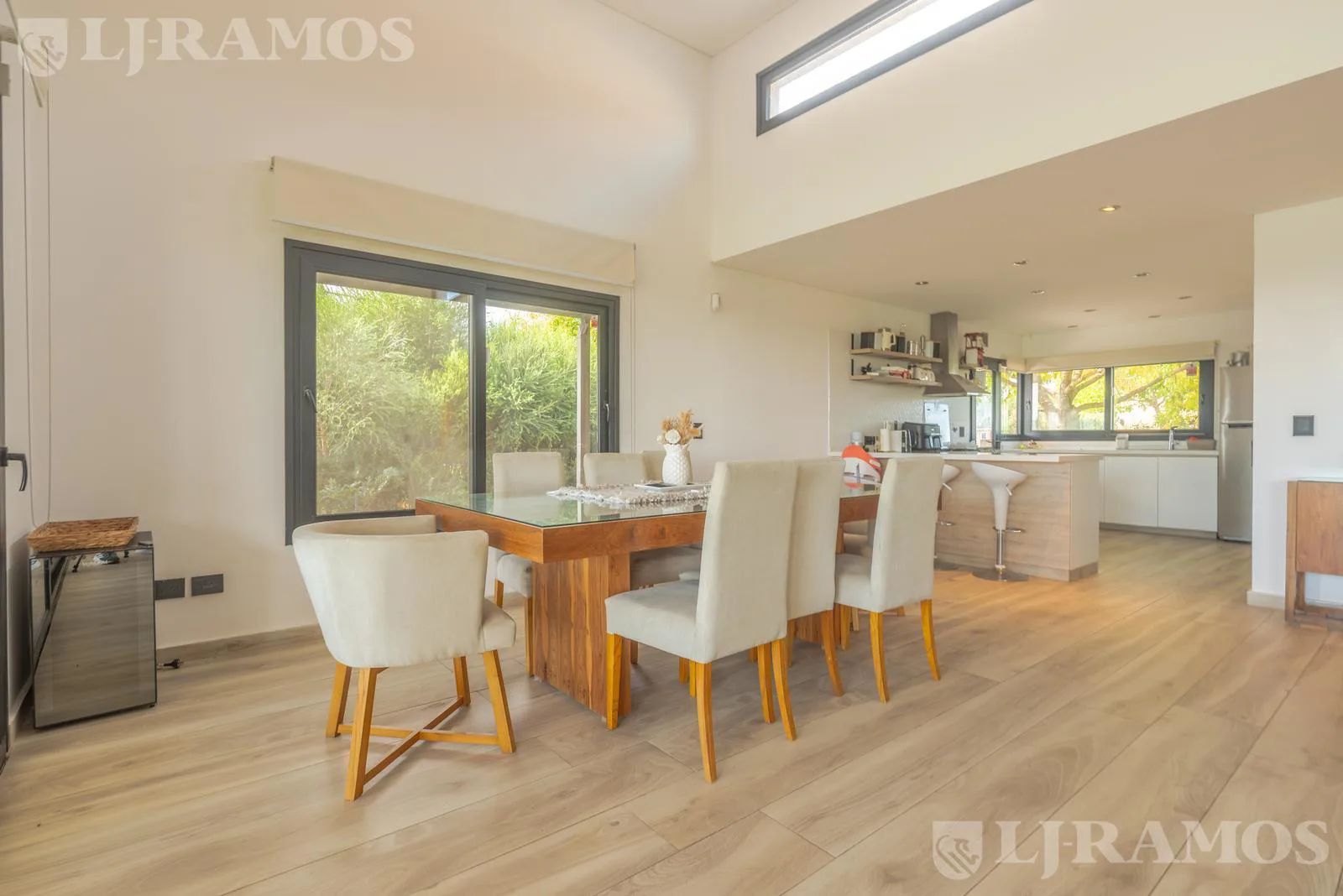 CASA AMUEBLADA, CON PARQUE AL PULMON VERDE en A1 en San Sebastián MB foto 4