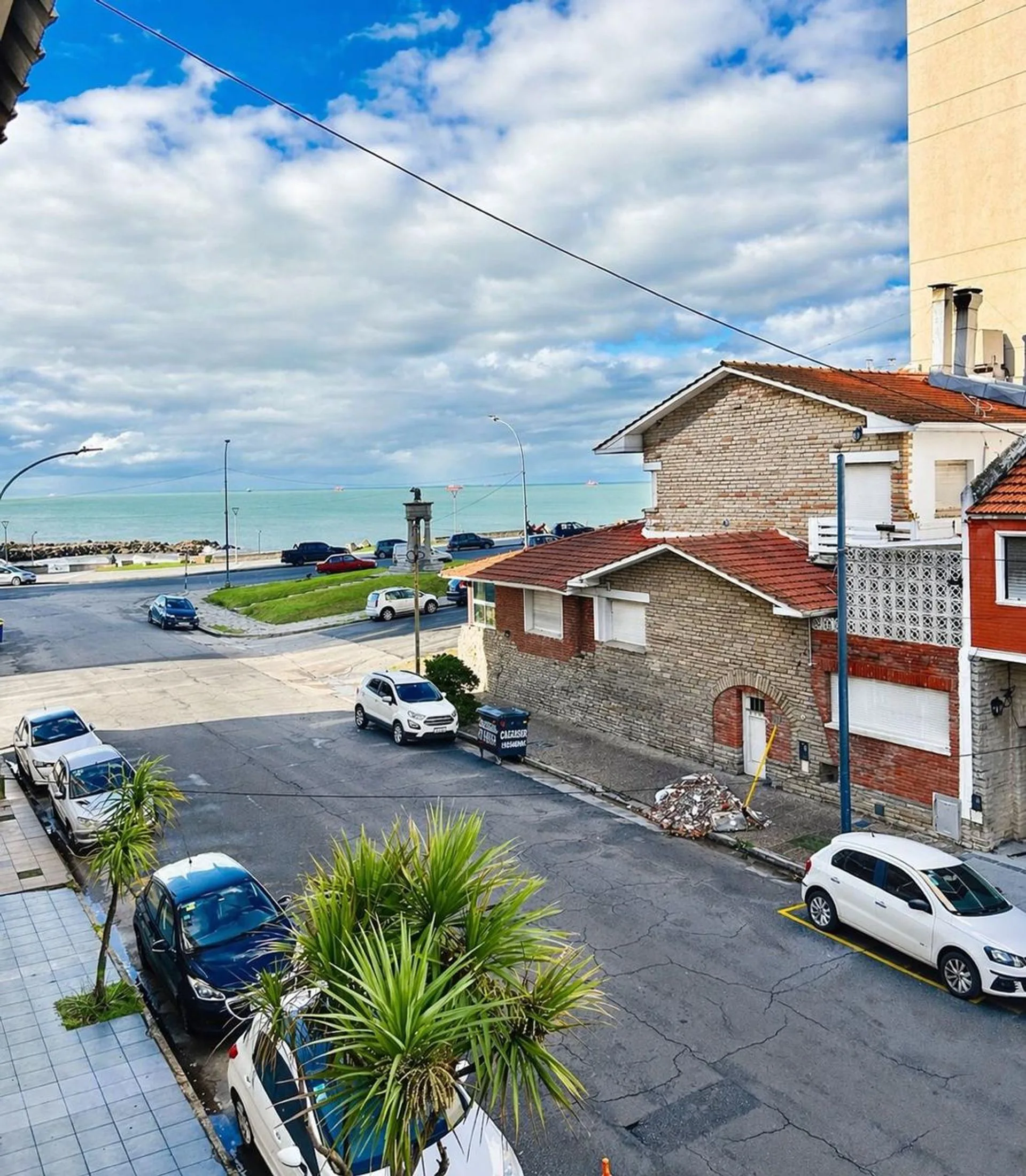 HOTEL 21 habitaciones a metros del mar en La Perla