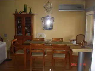 Excelente departamento de 3 ambientes con cochera, Quilmes centro. foto 3