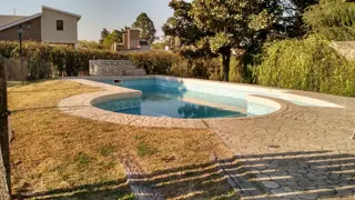 HERMOSA CASA EN BARRIO SOLARES DE ENSENADAS! A UNA CUADRA DEL RIO.
LOTE. 1224 MTS. foto 4