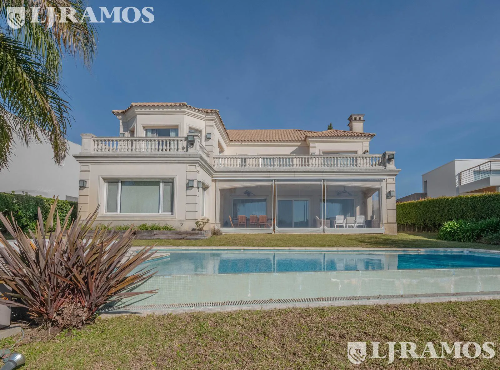 Casa al lago en venta en Los Castores foto 2
