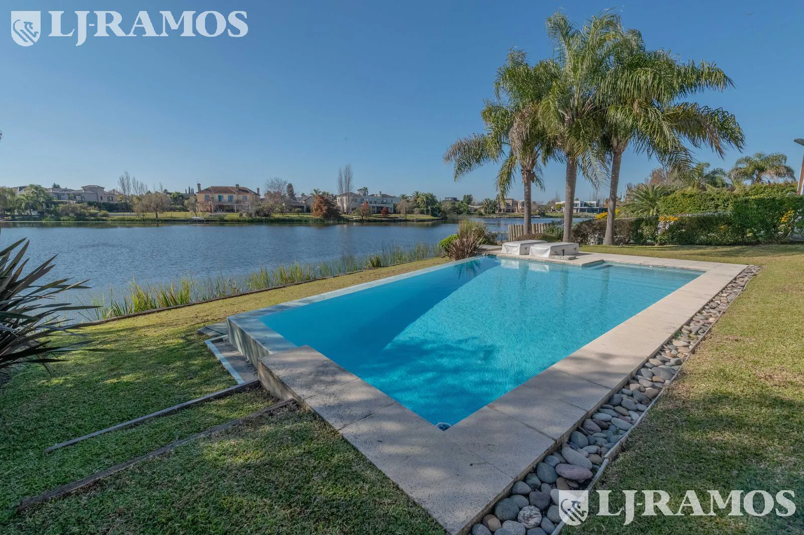 Casa al lago en venta en Los Castores foto 4