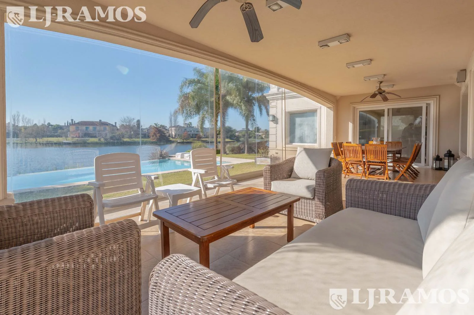 Casa al lago en venta en Los Castores foto 5