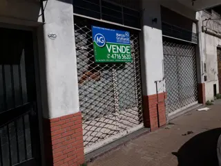 LOCALES SOBRE TRES DE FEBRERO AL 3800 IDEAL SUPERMERCADO. foto 1