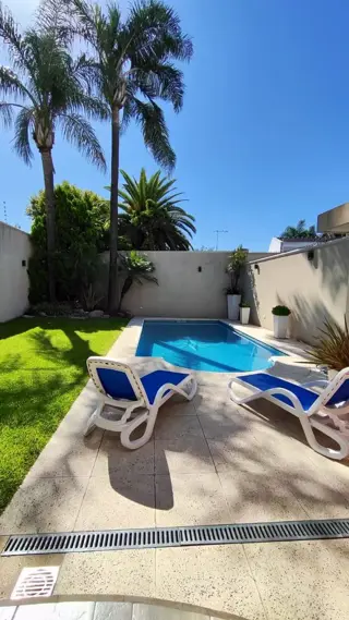 casa de 5 ambientes , piscina , jardin , lote de 10 x 37 mts en la mejor cuadra de Naon foto 5