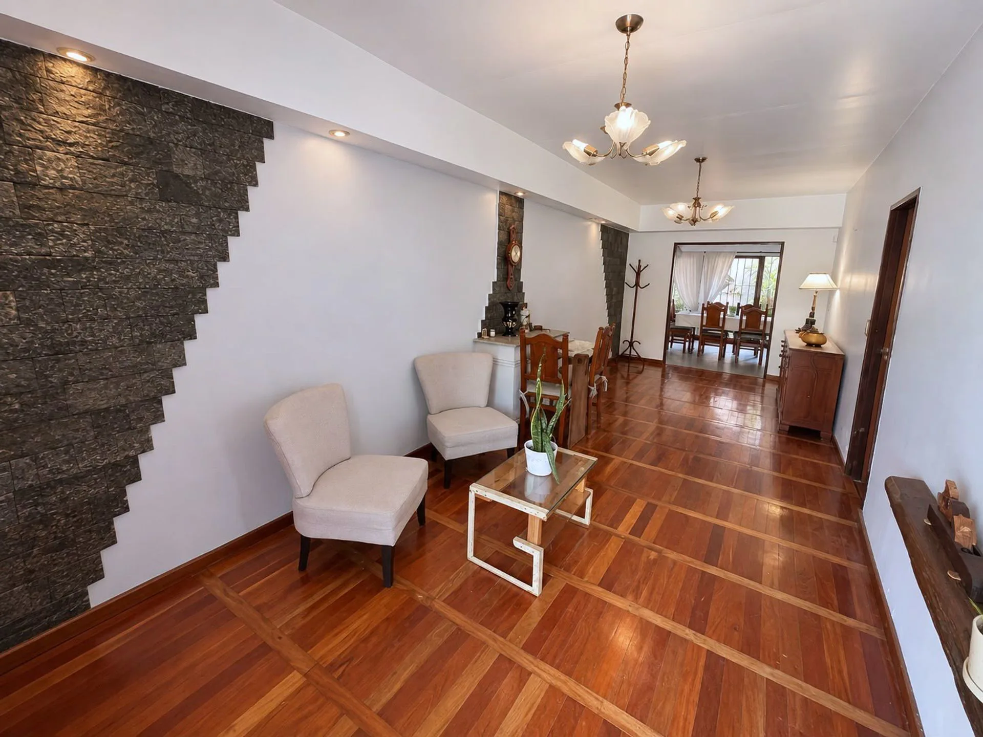 Excelente casa sobre lote propio en Villa Maipú foto 2