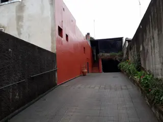 EXCELENTE OPORTUNIDAD GUIDEK STASIUK VENDE INMUEBLE SOBRE CALLE SANTA FE foto 2