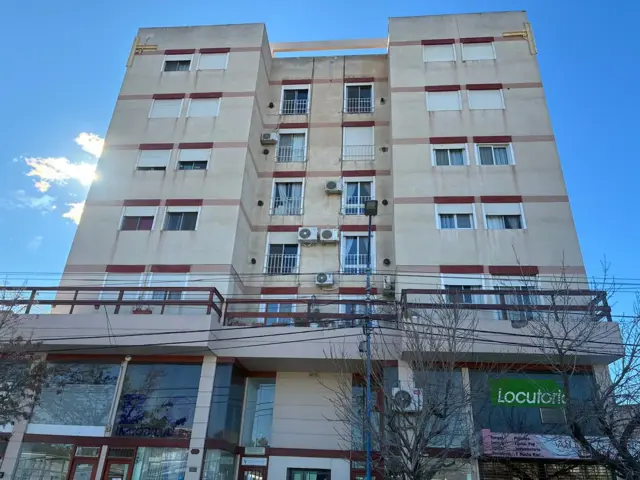 DEPARTAMENTO EN VENTA EN EL CENTRO DE GRAL ROCA.
