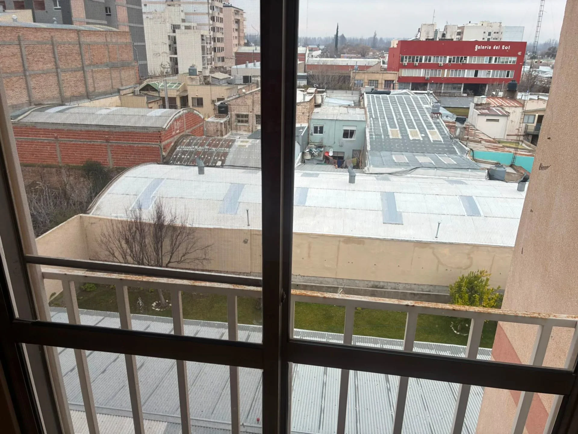 DEPARTAMENTO EN VENTA EN EL CENTRO DE GRAL ROCA. foto 5