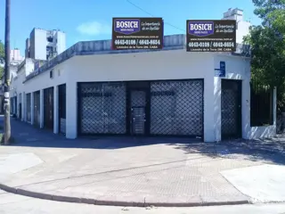 Excelente Propiedad para inversion con locales foto 3